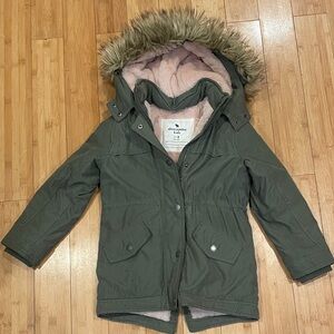 Abercrombie Kids Green Parka Coat with Faux Fur Hood size 7 8